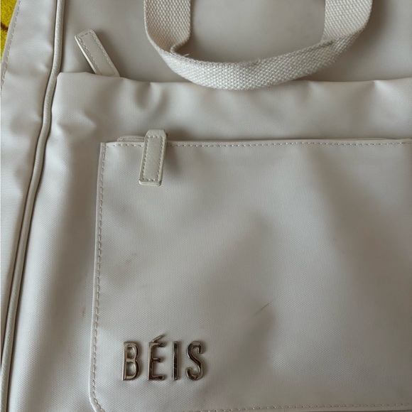 BÉIS Expandable Cream Backpack - Picture 2 of 6